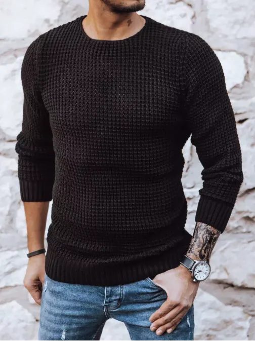 Originálny pletený čierny sveter