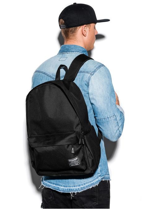 Nádherný ruksak v čiernej farbe A276