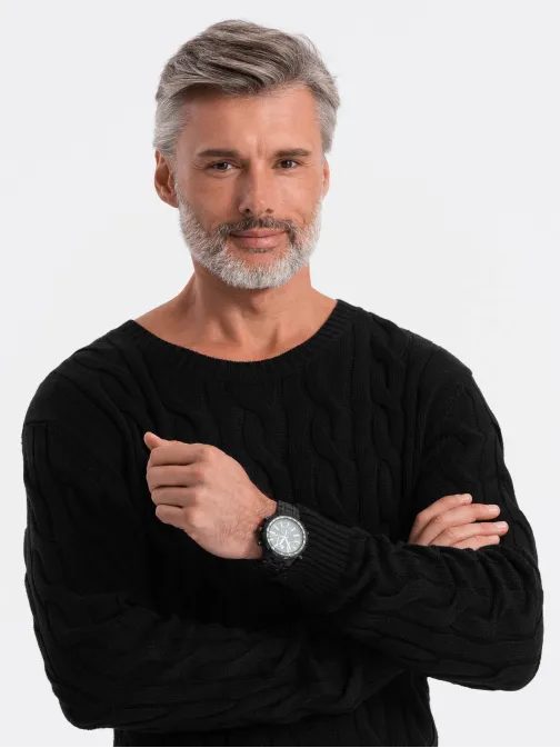 Nádherný čierny sveter so vzorom E195
