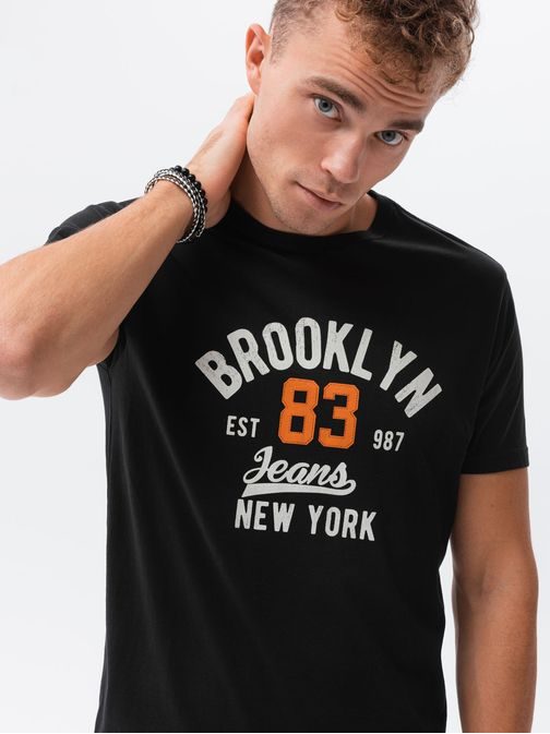 Pohodlné čierne tričko s potlačou Brooklyn S1434 V-19D