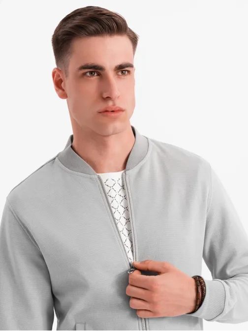 Elegantná sivá pánska mikina bez kapucne v4 om-sszp-0238