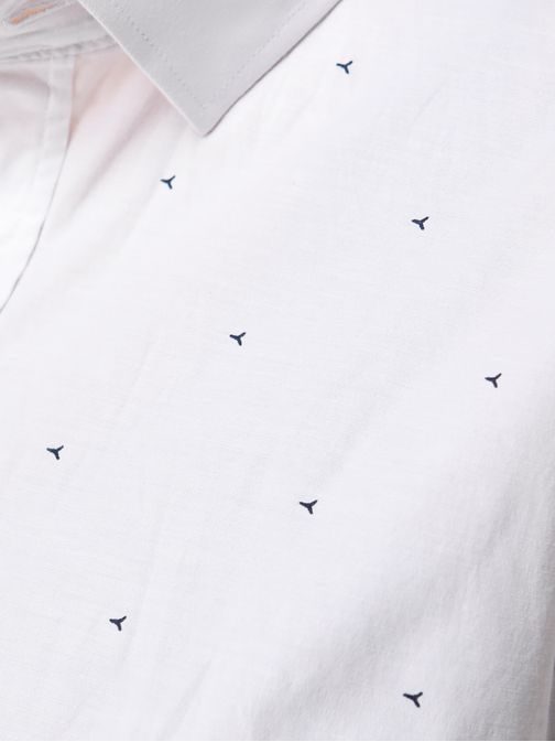 Biela slim fit pánska košeľa so vzorom