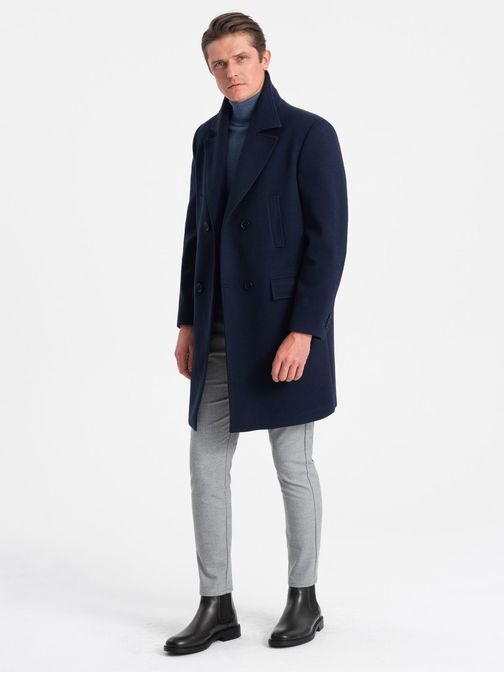 Zateplený tmavo modrý dvojradový pánsky kabát V3 OM-COWC-0107