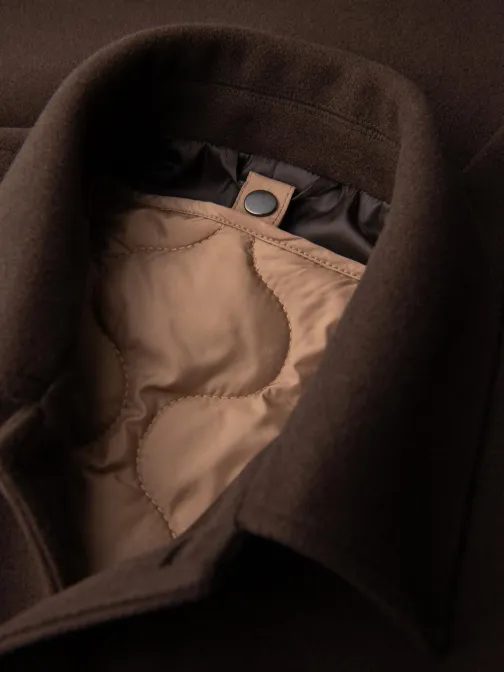 Hnedý pánsky kabát na zimu om-cowc-0135