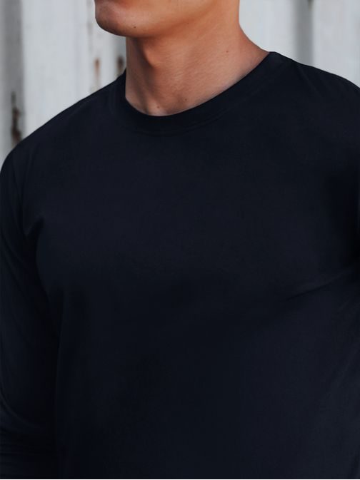 Základné tmavomodré tričko s dlhým rukávom