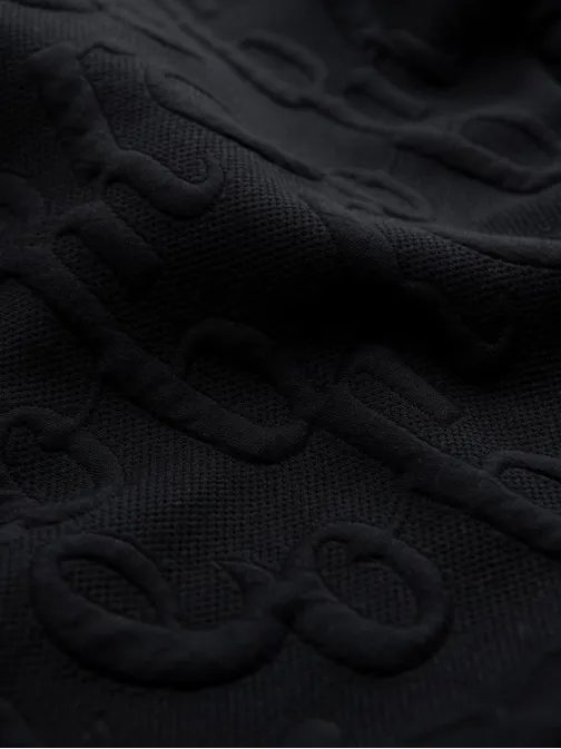 Pútavá čierna mikina  s výraznými písmenami V1 SSNZ-0164