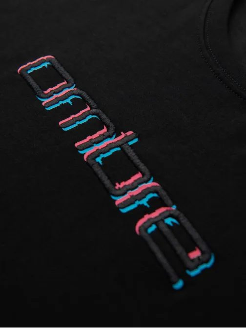 Čierne tričko s kontrastným dvojfarebným nápisom V1 TSPT-0248