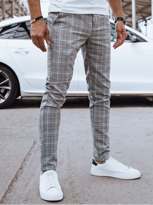 Štýlové svetlo sivé nohavice s károvaným vzorom