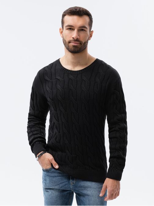 Nádherný čierny sveter so vzorom E195