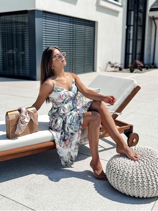 Biele šaty so vzorom listov Serena