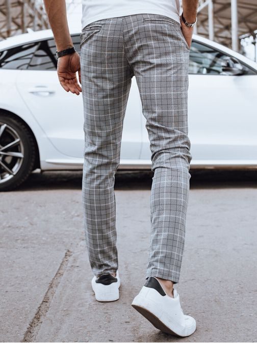 Štýlové svetlo sivé nohavice s károvaným vzorom
