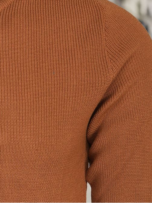 Atraktívny pánsky sveter v kamelovej farbe