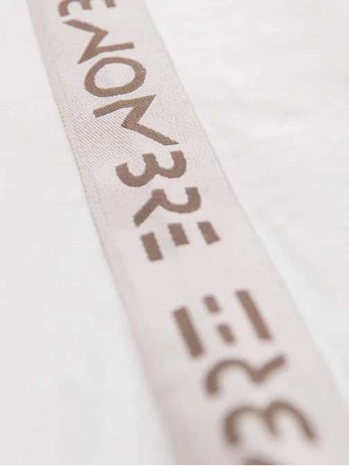 Pútavé biele tričko s dlhým rukávom V3 LSCL-0127