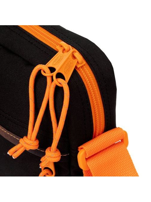 Čierna taška cez plece Eastpak The One s oranžovými detailmi