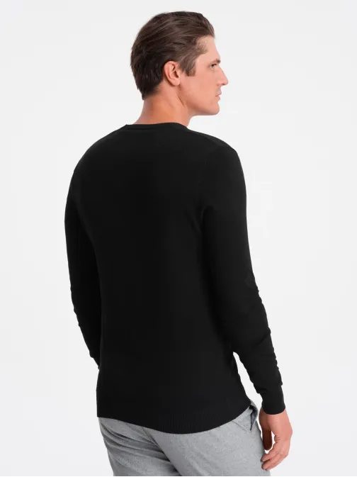Klasický čierny sveter s véčkovým výstrihom V1 SWBS-0107
