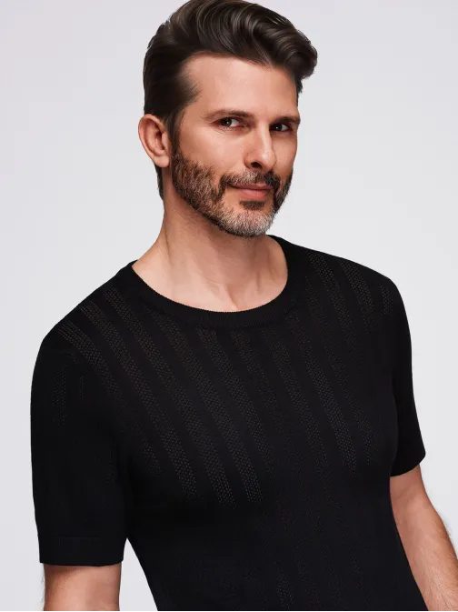 Trendy pánsky čierny sveter s krátkym rukávom V2 TSCT-0251