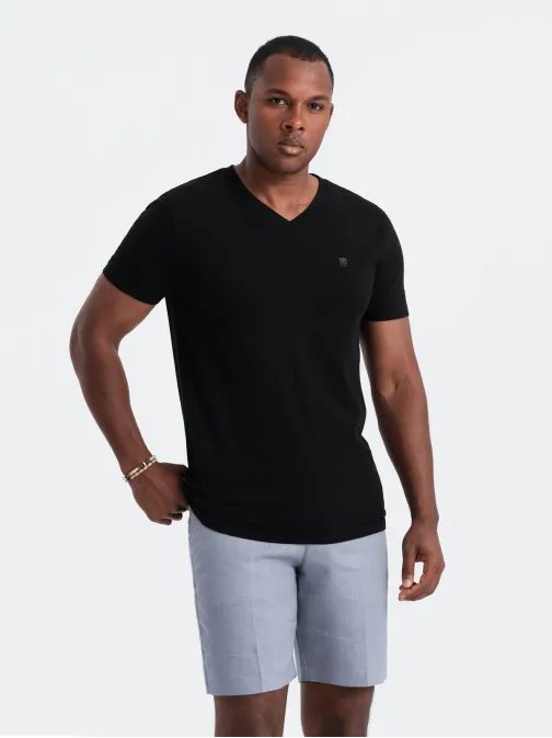 Trendy pánske čierne tričko s V-výstrihom V3 TSCT-0106