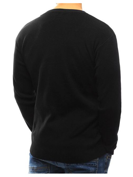 Jednoduchý čierny sveter