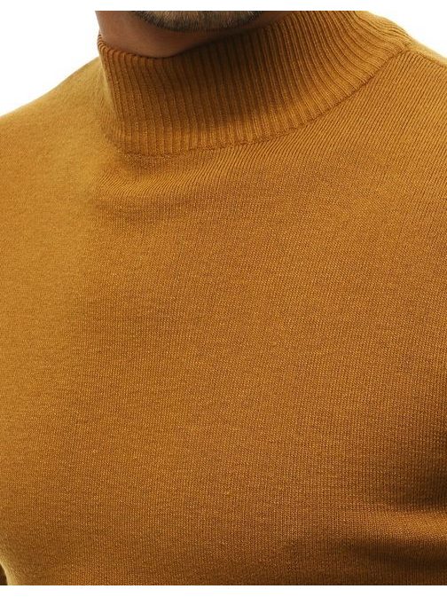 Kamelový pohodlný sveter s vysokým golierom