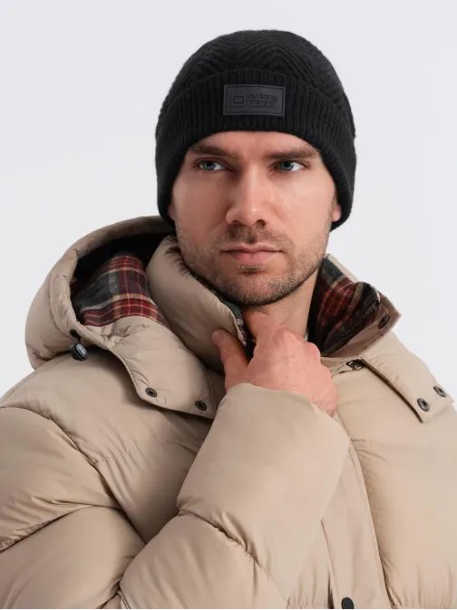 Zimná čierna pánska čiapka V1 ACWH-0122