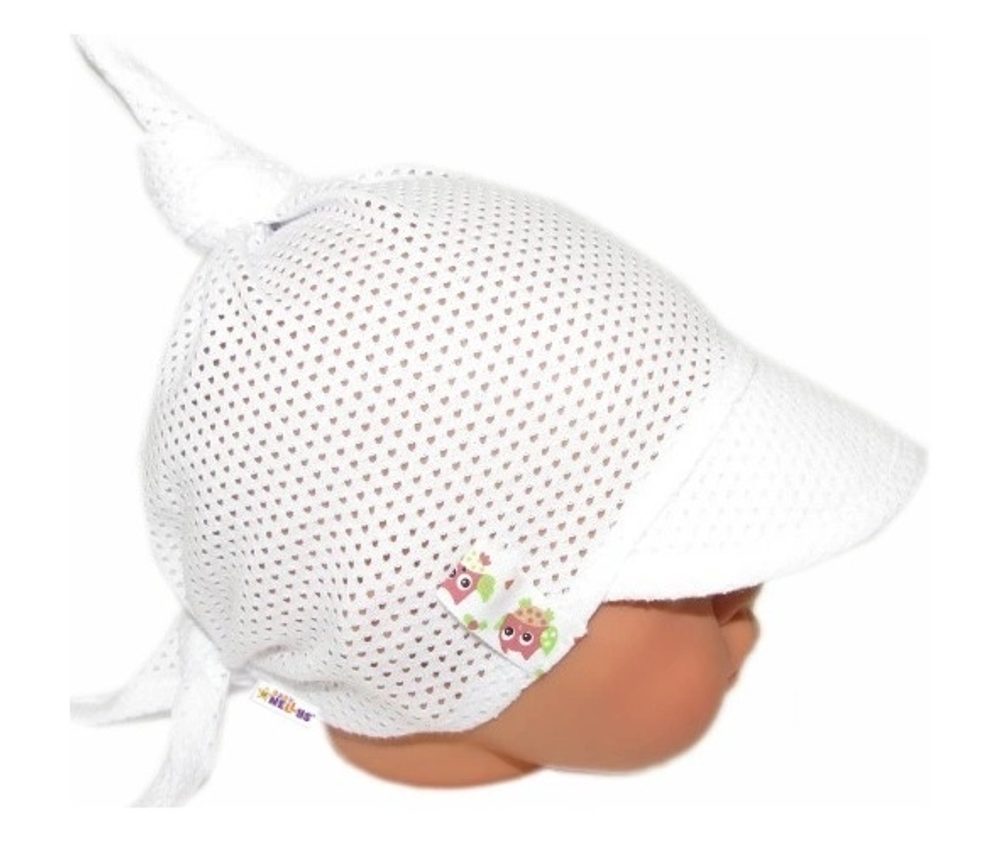 Baby Nellys Dětský síťkovaný šátek s kšiltem na zavazování, GIRL sovičky - bílý - 68-86 (6-18m)