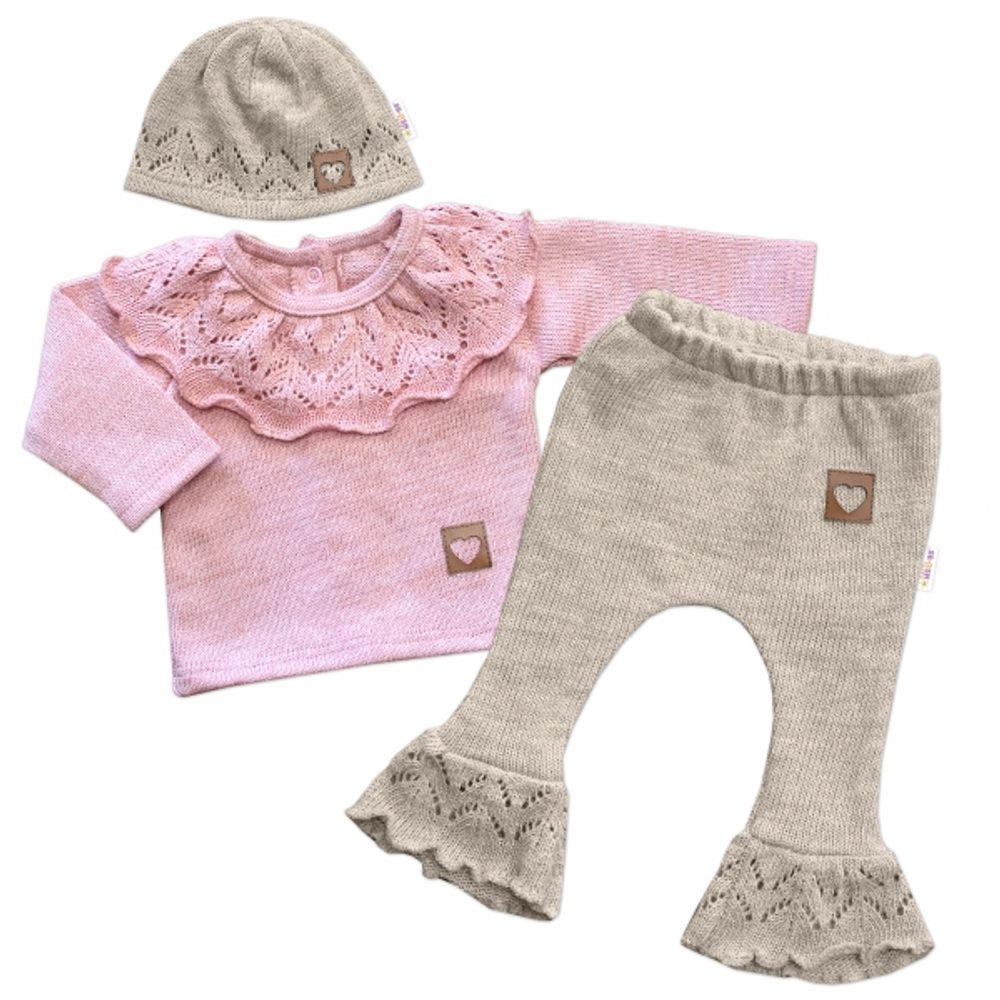 Baby Nellys Pletená soupravička s volánkem Heart, 3D, kabátek, kalhoty a čepička, růžová/béžová - 80 (9-12m)