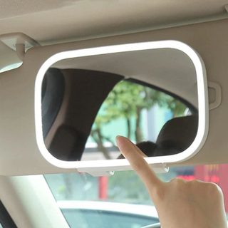Podsvietené kozmetické zrkadlo v aute - ružové