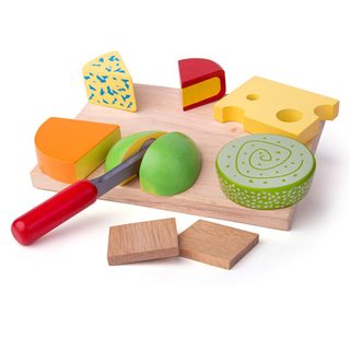Bigjigs Toys Set dřevěých potravín syry na doske