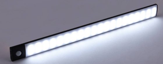 Svítící LED lišta s pohybovým senzorem - 40 cm