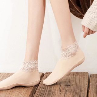 Teplé krajkové ponožky - krémové