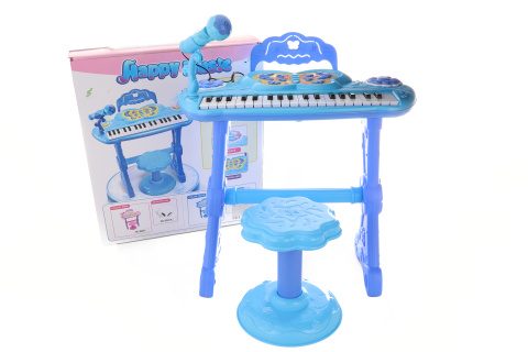 Klavír s modrou adaptérom