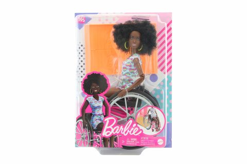 Barbie model na invalidnom vozíku v kombinézach s srdciami HJT14