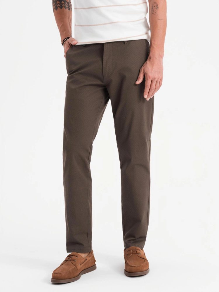 Levně Ombre Clothing Hnědé kalhoty chinos s jemnou strukturou V3 PACP-0184