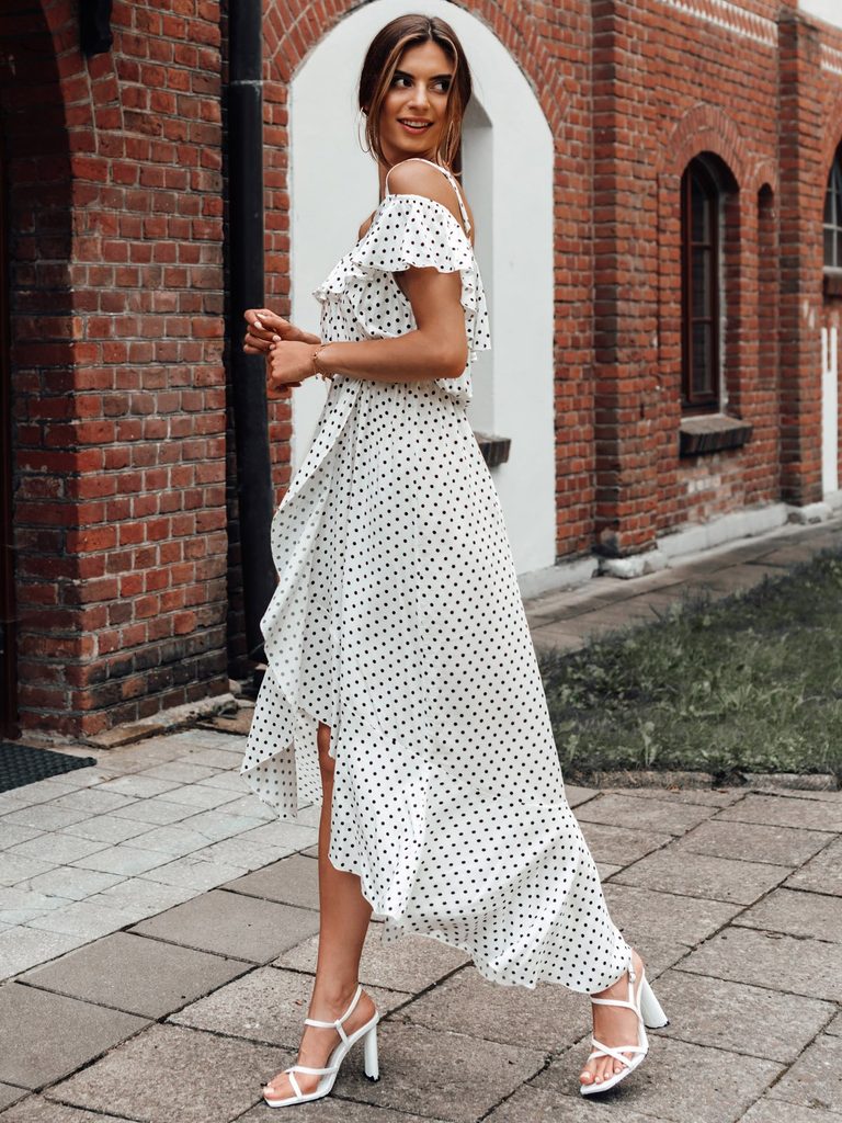 Moderní bílé dámské šaty DLR037 - Budchlap.cz