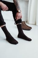 Elegantní tmavě hnědé pánské ponožky