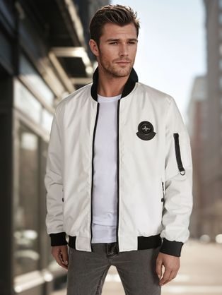 Moderní bílá bomber bunda