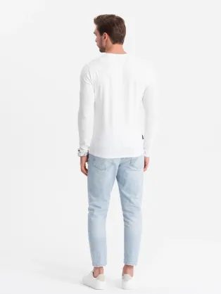 Základní tmavě modré tričko s dlouhým rukávem