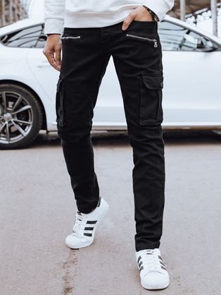 Černé džíny s kapsami a ozdobnými prvky