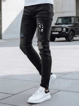 Černé džíny s lebkami