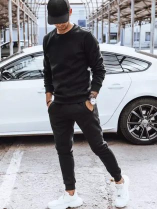 Černá pohodlná tepláková souprava