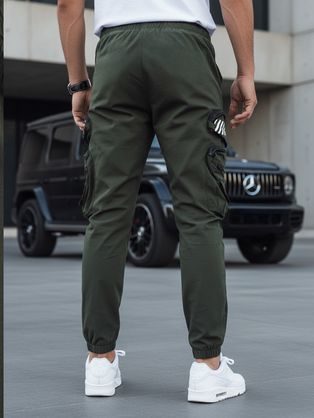 Trendy černé pánské kapsáčové jogger kalhoty UP