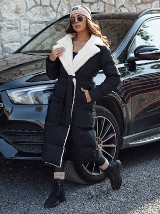 Dlouhá dámská zimní černá bunda s kožíškem Ballmoda
