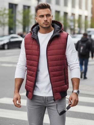 Trendy vesta s kapucí v bordó barvě