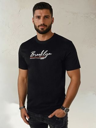 Trendy černé tričko s výrazným nápisem