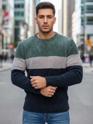 Pánský pruhovaný tříbarevný svetr