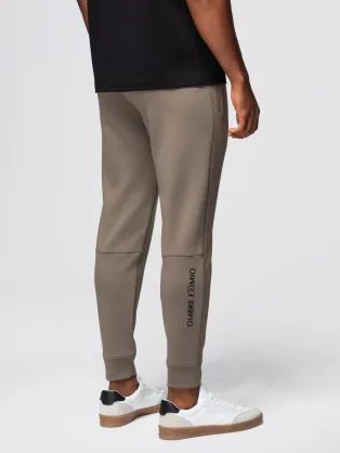 Módní maskáčové tepláky pro muže v šedé barvě