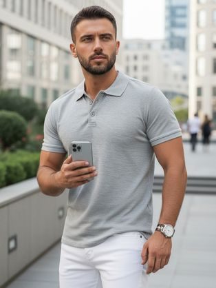 Moderní černá jednoduchá mikina