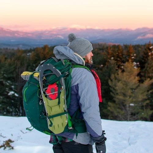 Víte, jak správně vrstvit outdoorové oblečení na túru, na výlet nebo do  práce? -  - Outdoor Generation