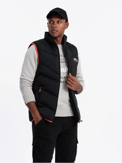Trendy černá prošívaná vesta V4 JAVJ-0210