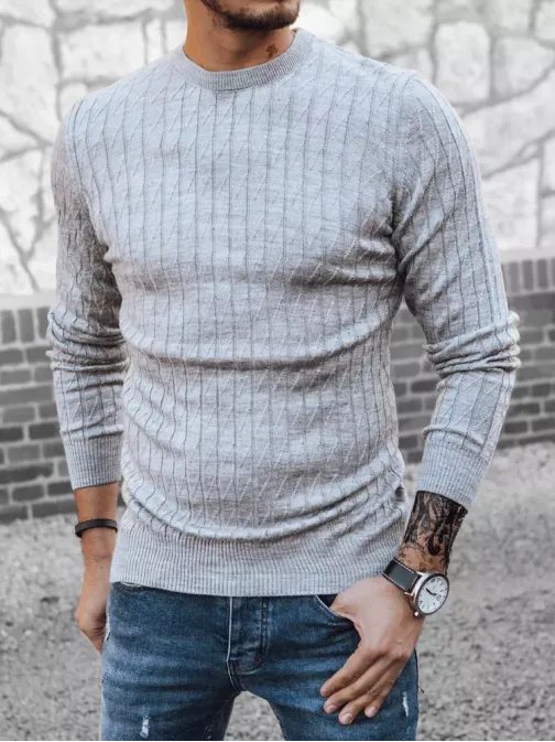 Trendy pletený svetr ve světle šedé barvě